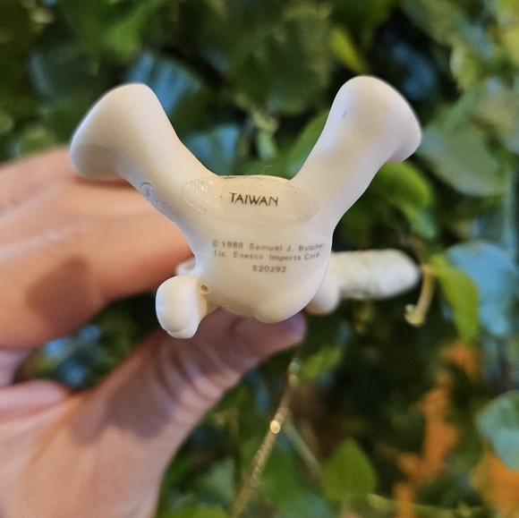 Enesco Precious Moments Christmas Ornament Figurine "Hang On For the Holly Days" - Picture 3 of 3